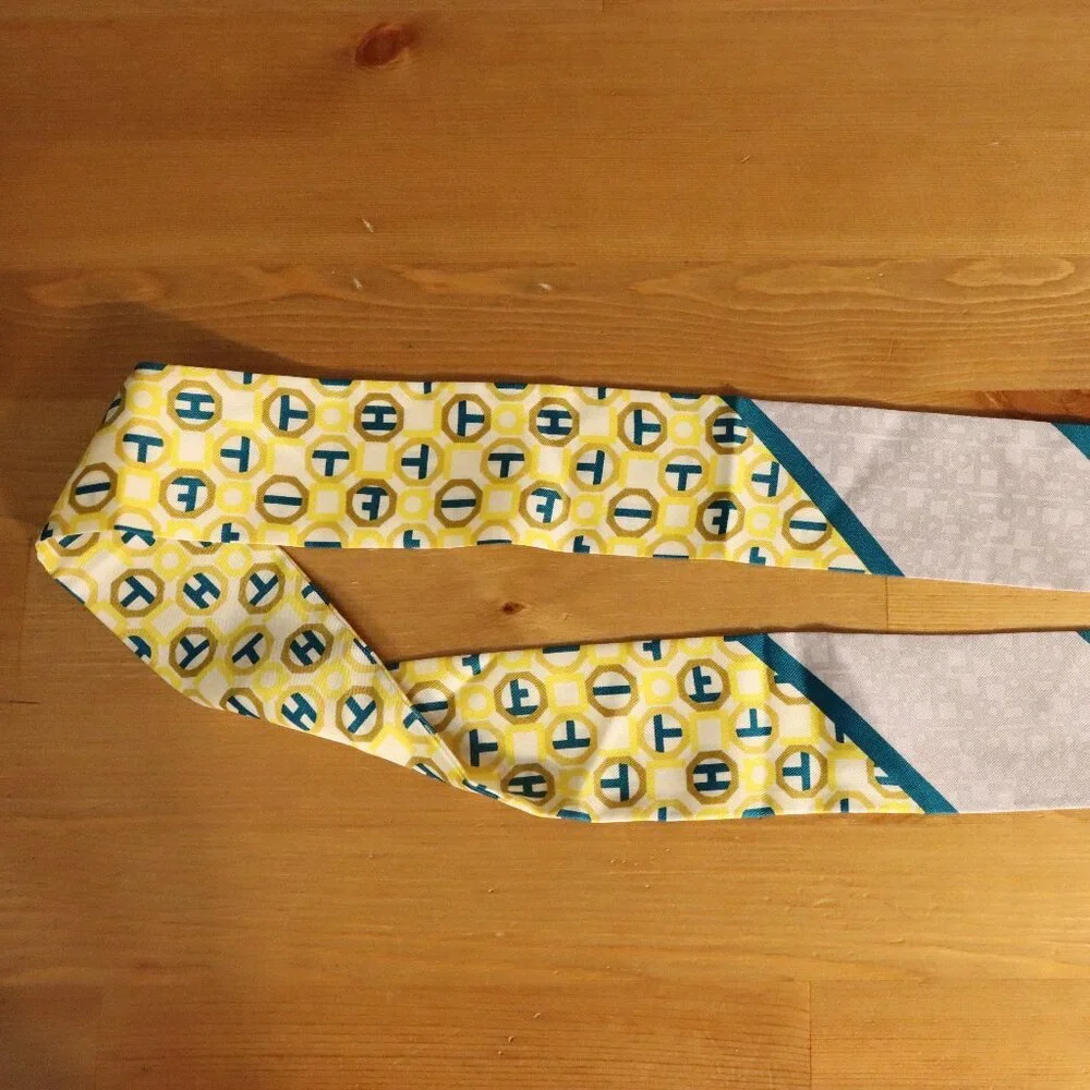 Lee Geon Maan scarf, made in Korea, blue yellow green grey, small scarf